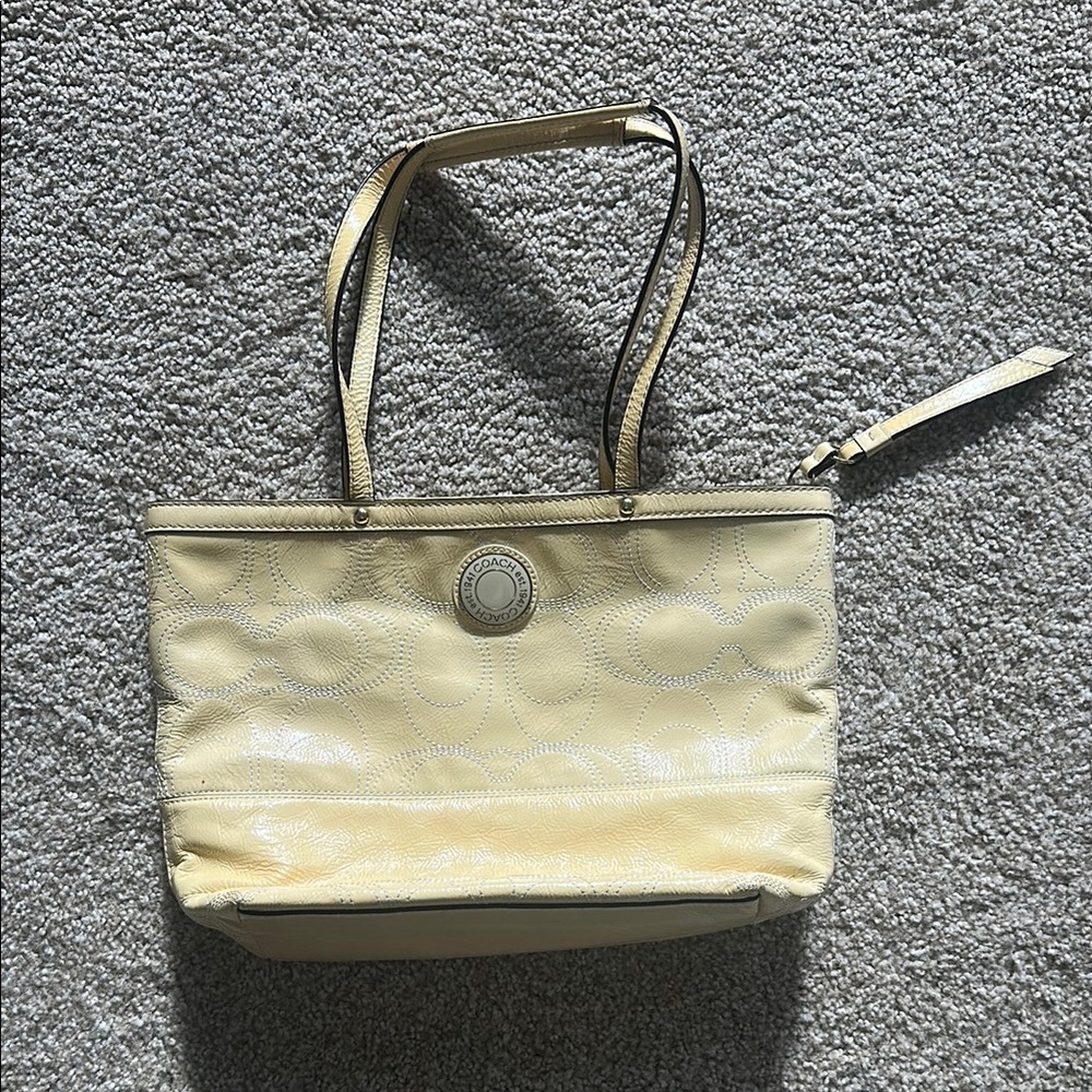 VINTAGE BUTTER YELLOW COACH BAG